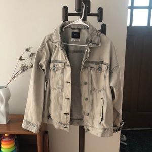 BDG boyfriend denim jacket size M